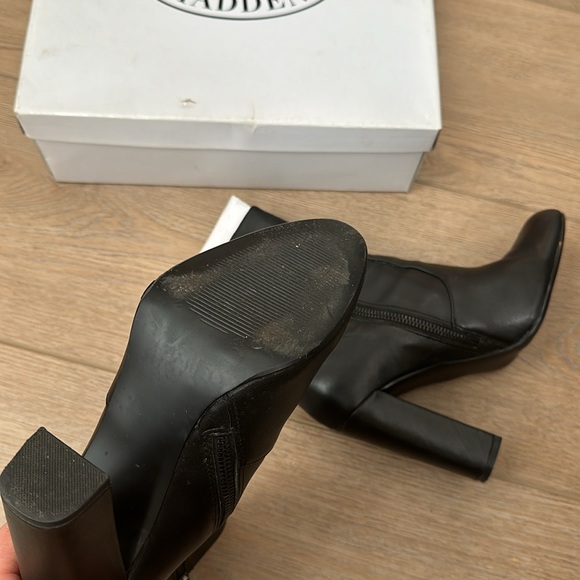 Steve Madden Editor Black Booties - Picture 5 of 5